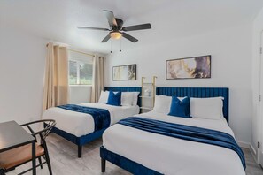 2 Schlafzimmer, Schreibtisch, Bügeleisen/Bügelbrett, WLAN