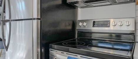 Fridge, microwave, oven, stovetop