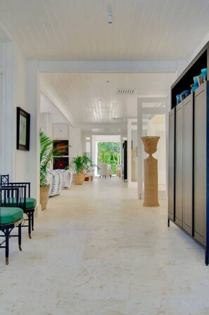 Villa | 6 bedrooms, Internet