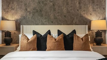 2 habitaciones, escritorio, tabla de planchar con plancha y wifi