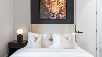 3 bedrooms, desk, iron/ironing board, WiFi