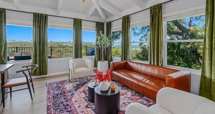 Sunset Lake Travis Views, Luxe 12-Person Retreat Near Wineries & Trails