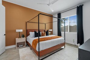 5 bedrooms, desk, iron/ironing board, WiFi