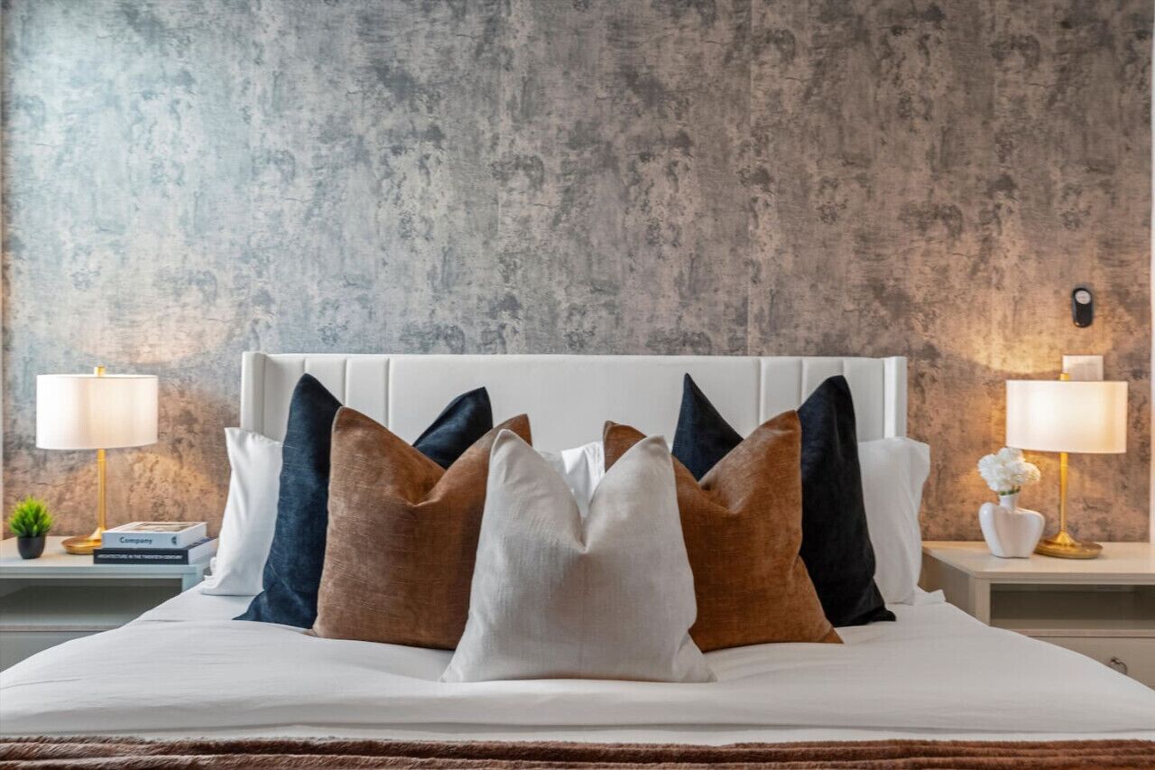 5 Schlafzimmer, Schreibtisch, Bügeleisen/Bügelbrett, WLAN