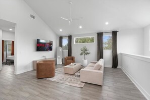 Interior - Stylish Downtown Retreat w/ Balcony, Reserved Parking + Walkable Access (Austin)