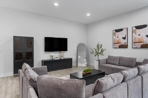 テレビ、ステレオ