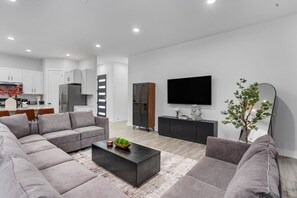 Télévision, chaîne hi-fi