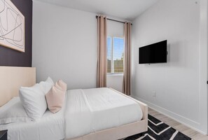 5 bedrooms, desk, iron/ironing board, WiFi