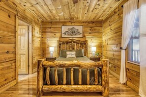 8 habitaciones, tabla de planchar con plancha y cuna de viaje