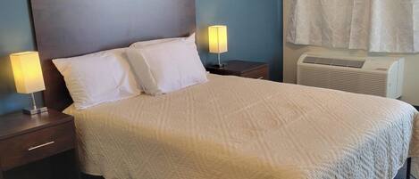 Bureau, Wi-Fi gratuit, draps fournis