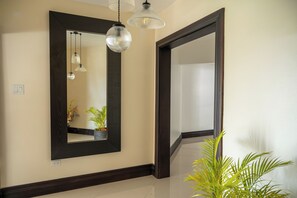 Interior - Awaii Jamaica (Montego Bay)