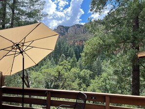 Property grounds - Luxury Creek Home with Spa, Sauna & Views (Sedona)