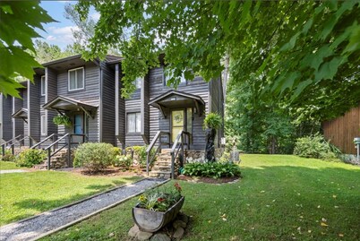 J Creek Retreat-Gorgeous! Waterfront, Easy Access!