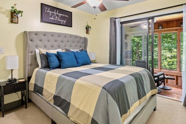 3 bedrooms, iron/ironing board, WiFi, bed sheets