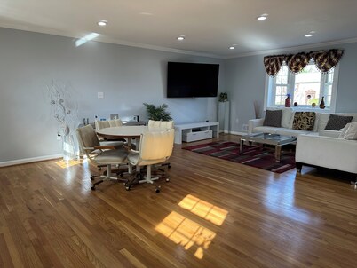 Charming Recently Renovated 3-bedroom home in Temple Hills