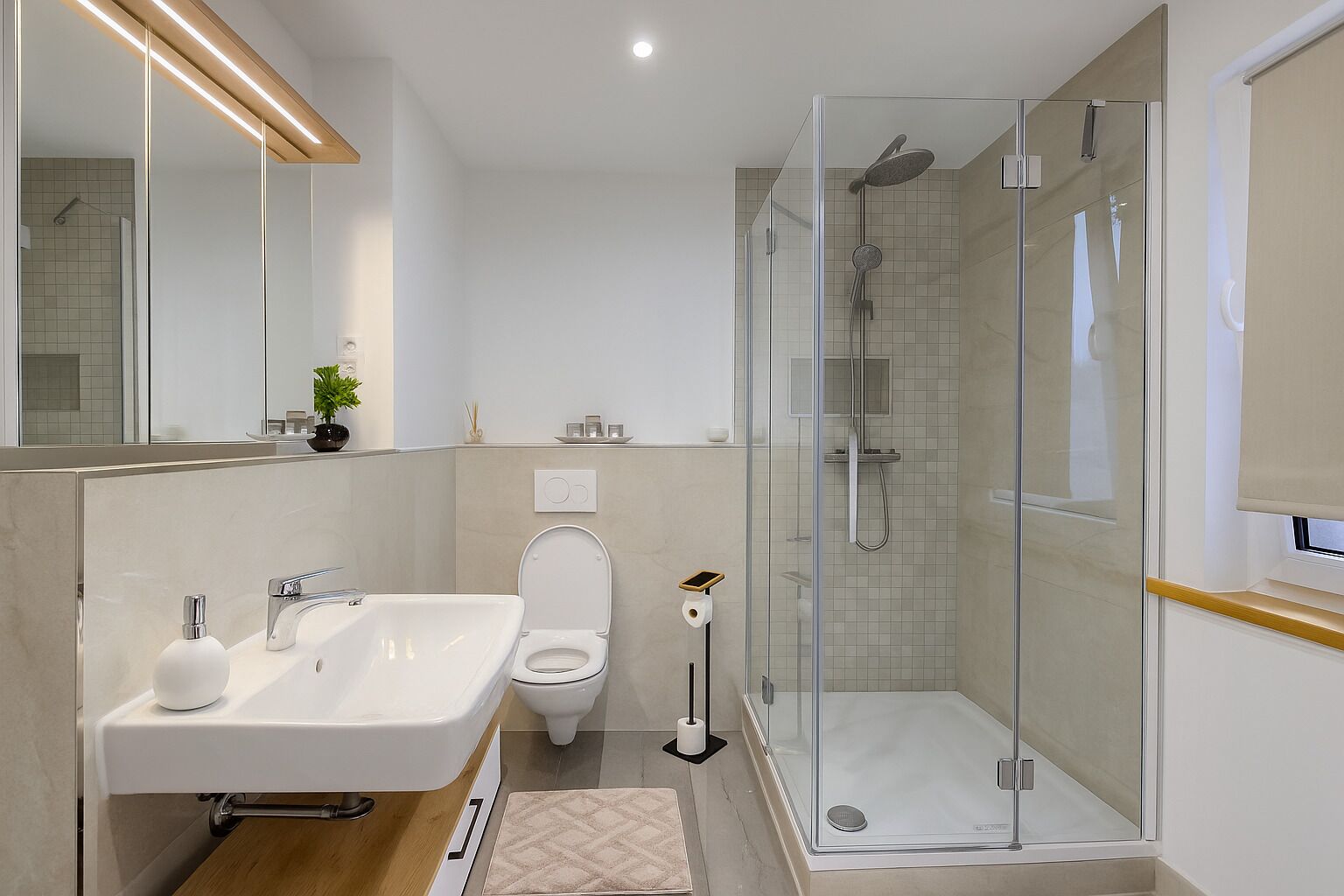 Dusche, Handtücher, Seife, Toilettenpapier
