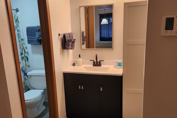Standard Room | Bathroom | Free toiletries, hair dryer, towels, soap