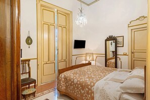 Deluxe-Suite, Stadtblick | 1 Schlafzimmer, kostenloses WLAN
