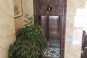 Unclassified image, 5 of 14, button