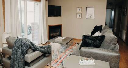 "Llama Llama No Drama" 2BR 2Bath w/garage