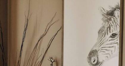 Welcome To The Jungle, 2BR 2Bath & Garage