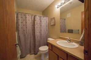Toallas, jabón, papel de baño 