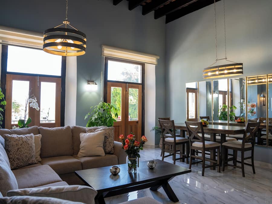 Presidential Apartment, City View | Living area