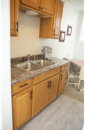 Interior - The Lodge, 2 Bed 1 Bath (Sioux Falls)