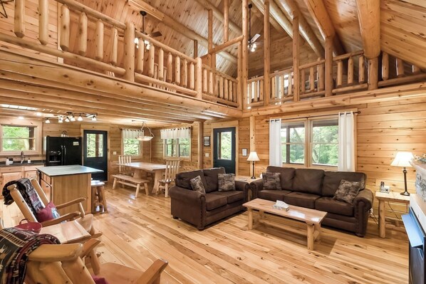 Smart TV, fireplace, DVD player