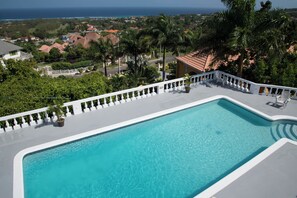 Udendørs pool