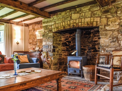 3 bedroom accommodation in Hundred House, Llandrindod Wells