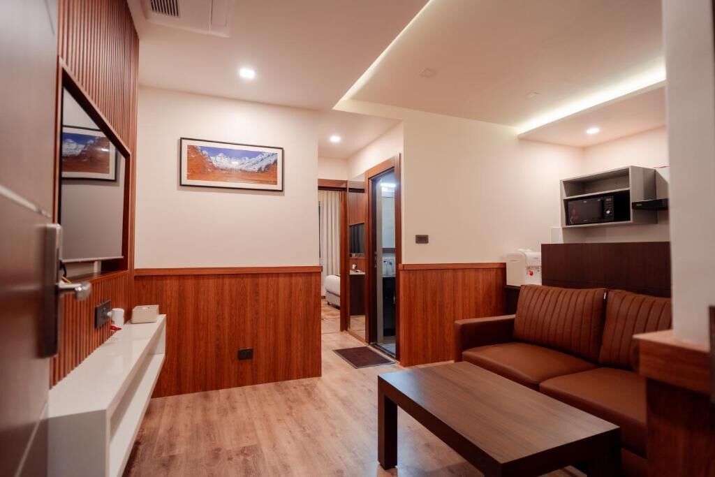 家庭四人房, 城市景观 | 起居区