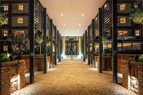 Hampton By Hilton Sandton Grayston