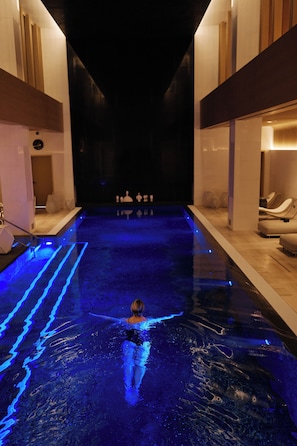 Indoor pool - Waldorf Astoria Minsk (Minsk)