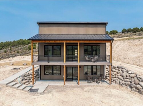 New 3-bedroom in delightful Lava Hot Springs. Bottom unit.