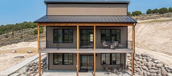 New 3-bedroom in delightful Lava Hot Springs. Bottom unit.