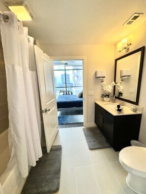 Hair dryer, towels - Executive 3BR Buckhead Penthouse/Pool/Balcony/Walk to Lenox,Phipps Plaza & Marta (Atlanta)