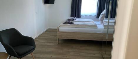 2 bedrooms, WiFi, bed sheets