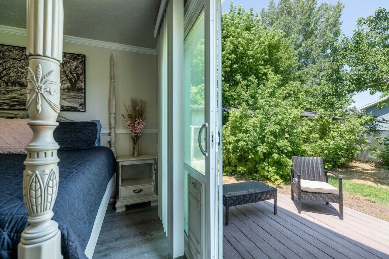 6 bedrooms, free WiFi, bed sheets