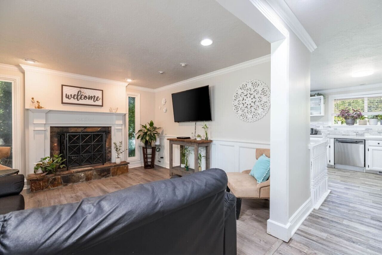 Smart TV, fireplace, foosball