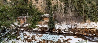 Adorable Studio Cabin on Big Cottonwood River