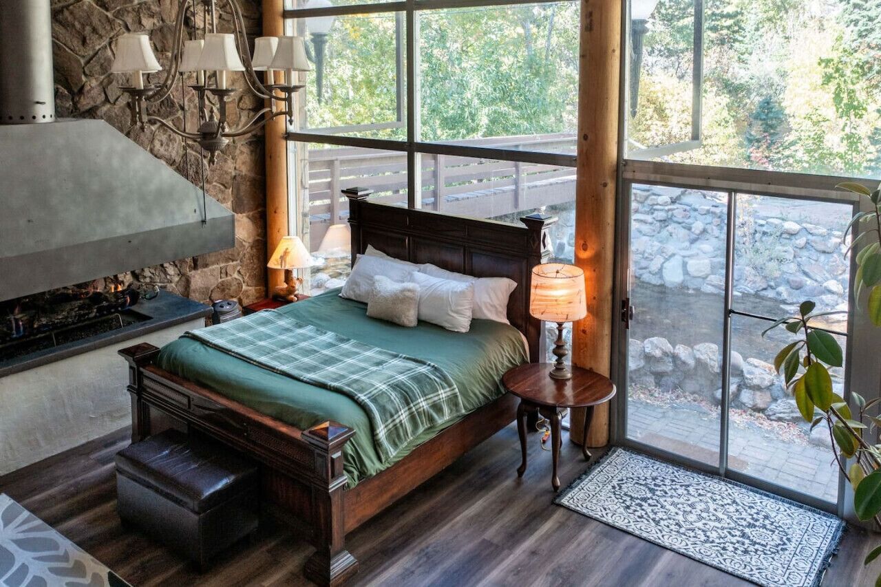 4 quartos, escrivaninha, ferros/tábuas de passar roupa, Wi-Fi