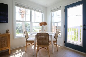 Dining - Folly Beach Condo with Water Views! (Charleston)