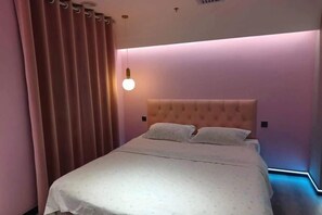 Unclassified image, 4 of 34, button - Urumqi Sundan Yakaifu Theme Hotel (Urumqi)