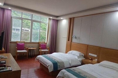 Gongshan Suyun Hotel