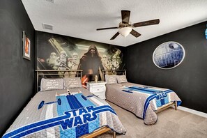 8 bedrooms, iron/ironing board, free WiFi, bed sheets - Unforgettable Family Fun Awaits at this Epic 8BR ChampionsGate Resort Home! (Four Corners)