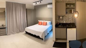 Iron/ironing board, internet, bed sheets