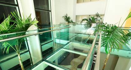 Northwest Atrium Platine SQNW 311 by CentoEdez