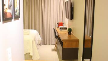 Iron/ironing board, internet, bed sheets