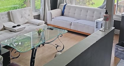 Gatineau Water Front Vacation Home 3 Bedroom 1.5 bathroom across Ottawa